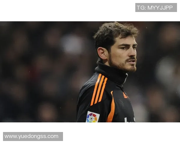 职业头像男足球明星展现风采与魅力的完美瞬间