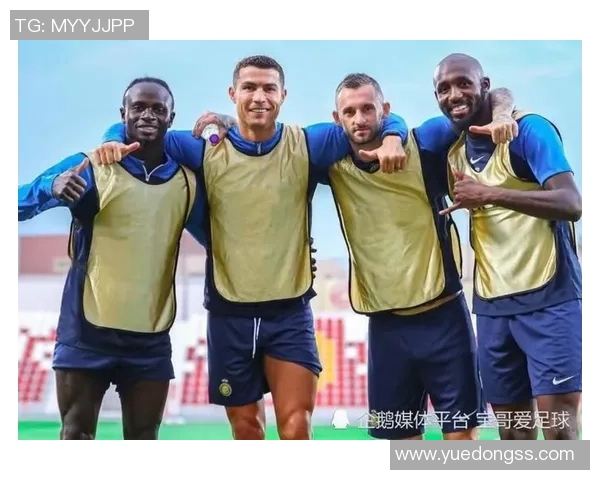 足球明星现场大乱斗激情四射球场对决引爆全场热血沸腾 足球明星现场大乱斗激情四射球场对决引爆全场热血沸腾