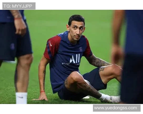 足球明星伊卡尔迪的传奇人生与职业生涯的辉煌成就探讨