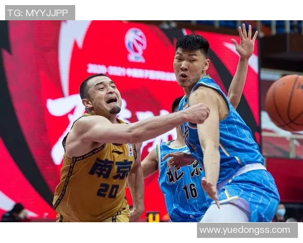 南京篮球队在城市联赛中以55分稳居积分榜首位引发关注